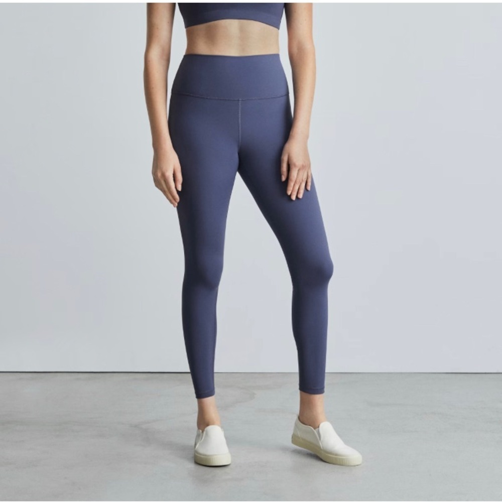 Everlane Navy Perform Legging Women’s Size Medium NWT